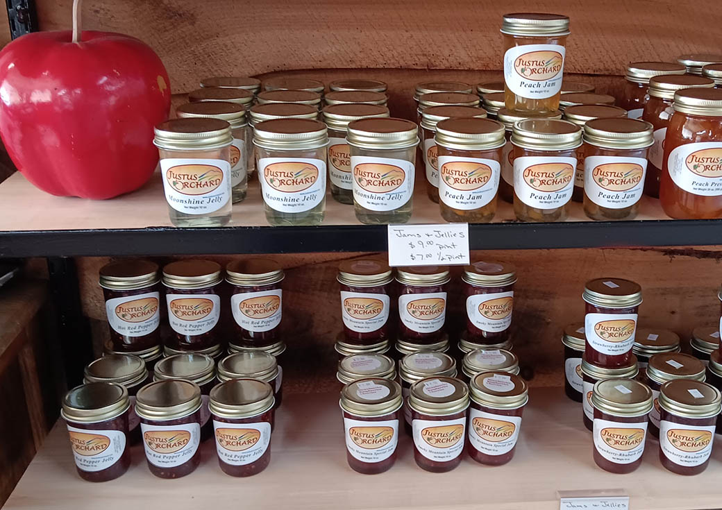 Justus-Orchard-Apples-Gifts-Jams-Apple-Butter-Preserves-3